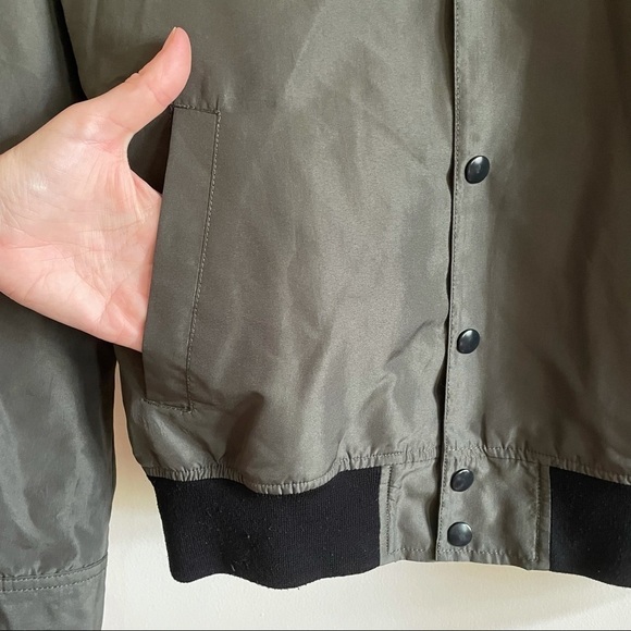 ASOS Army Green Lightweight Bomber Jacket - Picture 3 of 9